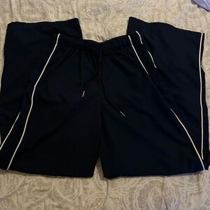 Trackpants